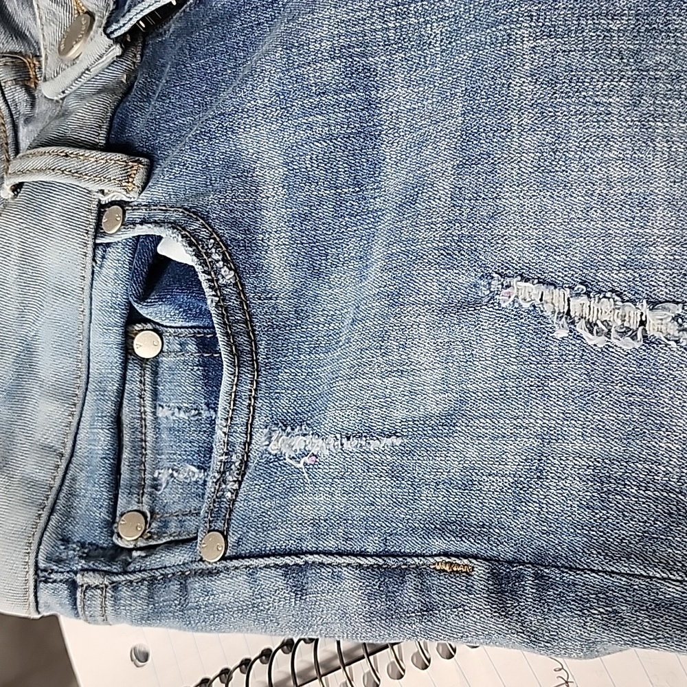 Vince Camuto Jeans. Distressed Size 27 - Picture 7 of 7